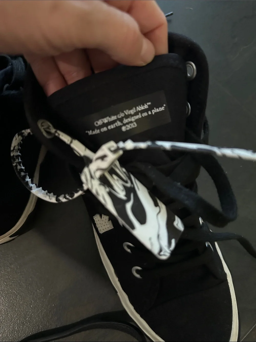 Off white Black High-Top  Sneakers with White Arrow Detail size 40